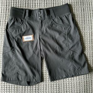 Title Nine Clamber Short Size 8 Inseam 10”